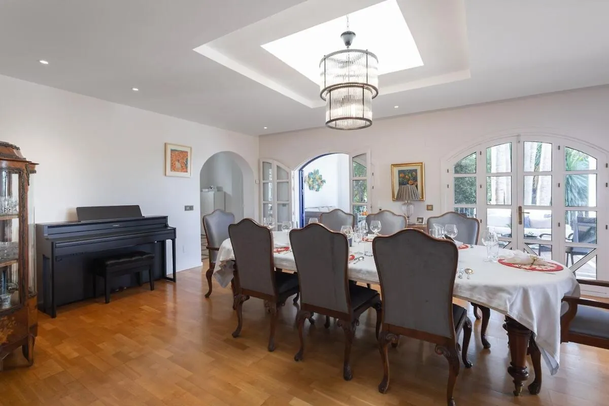 Casa Del Sol Villa By Hostlovers Marbella