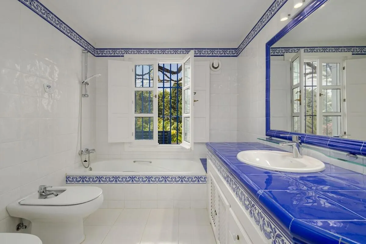 Casa Del Sol Villa By Hostlovers Marbella